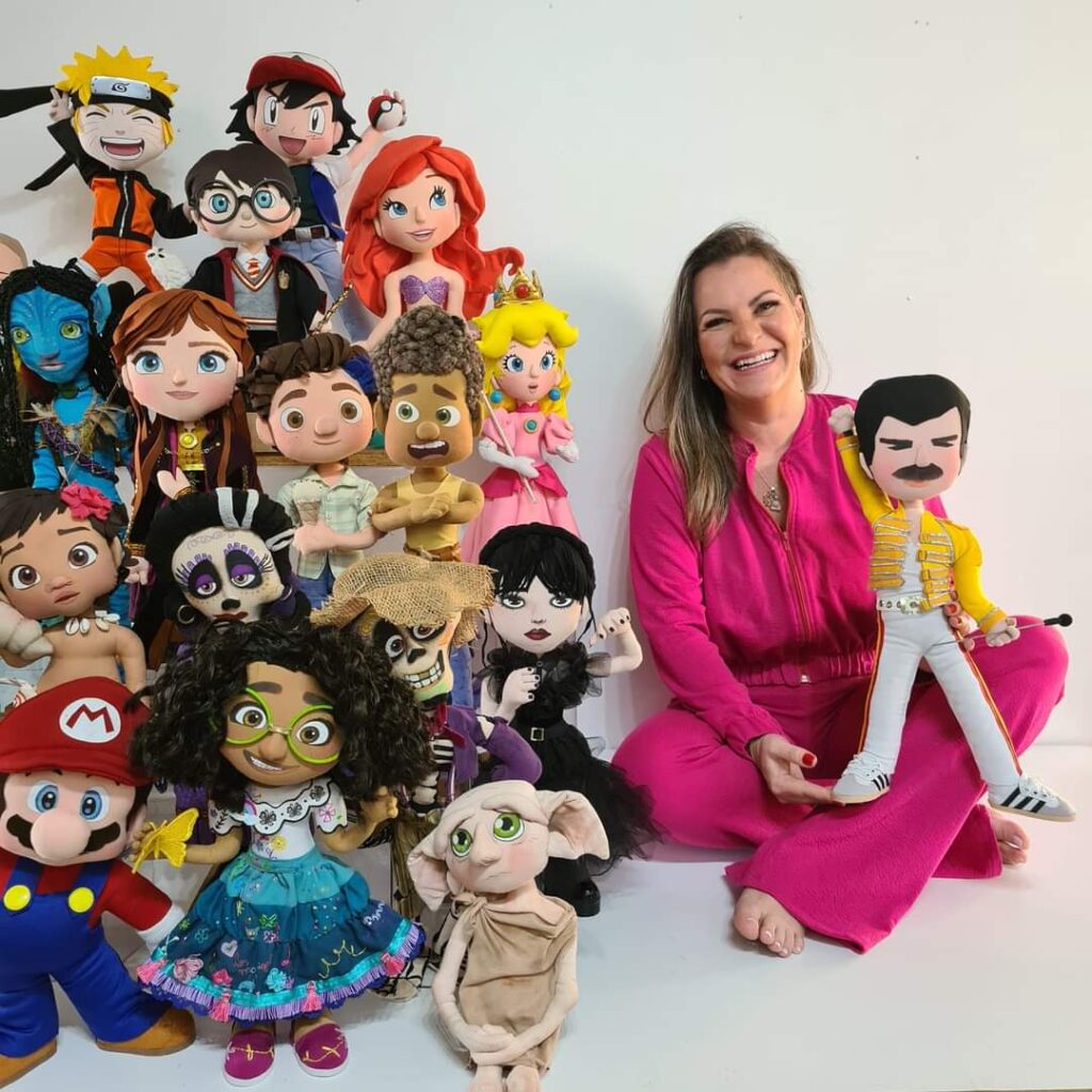Personagens artesanal em tecido